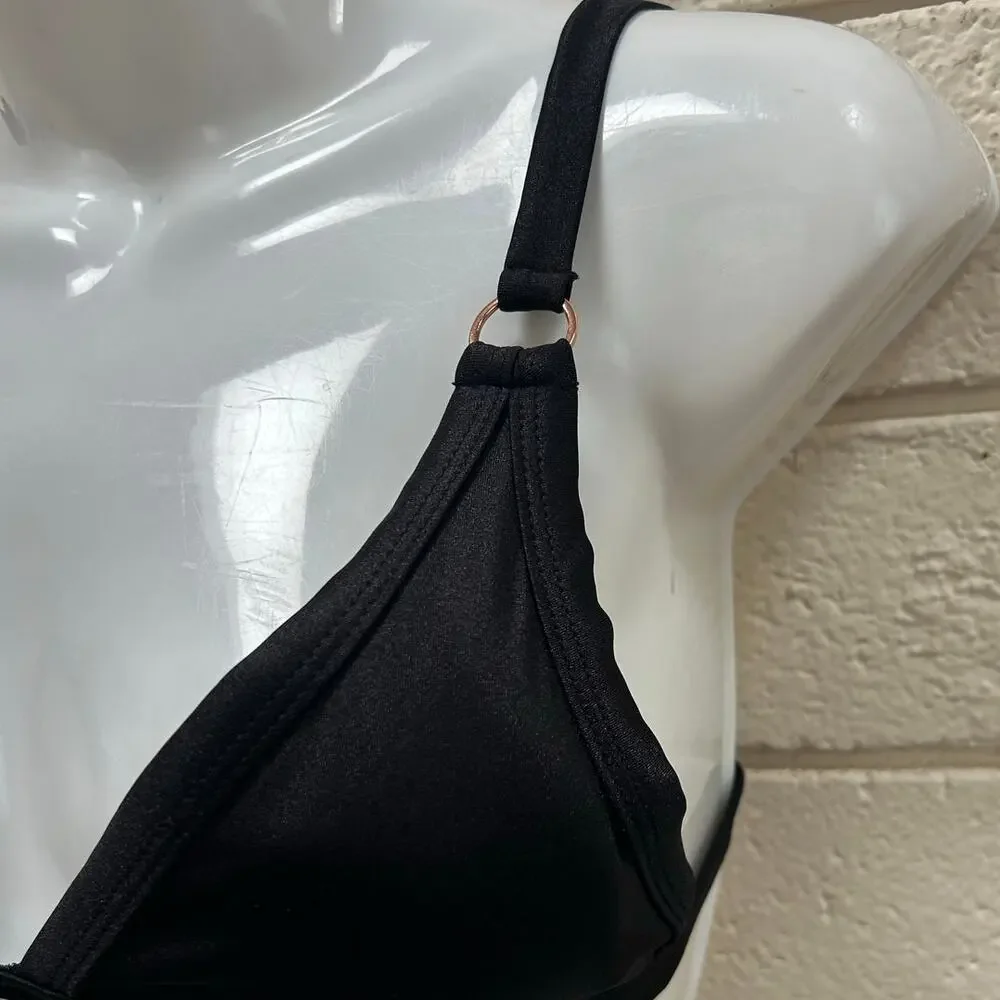 PacSun adjustable shoulder black